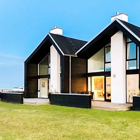 5 Star In Hadsund * Øster Hurup
