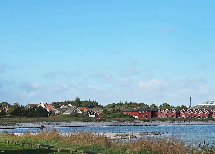 8 Person In Hadsund-by Traum
